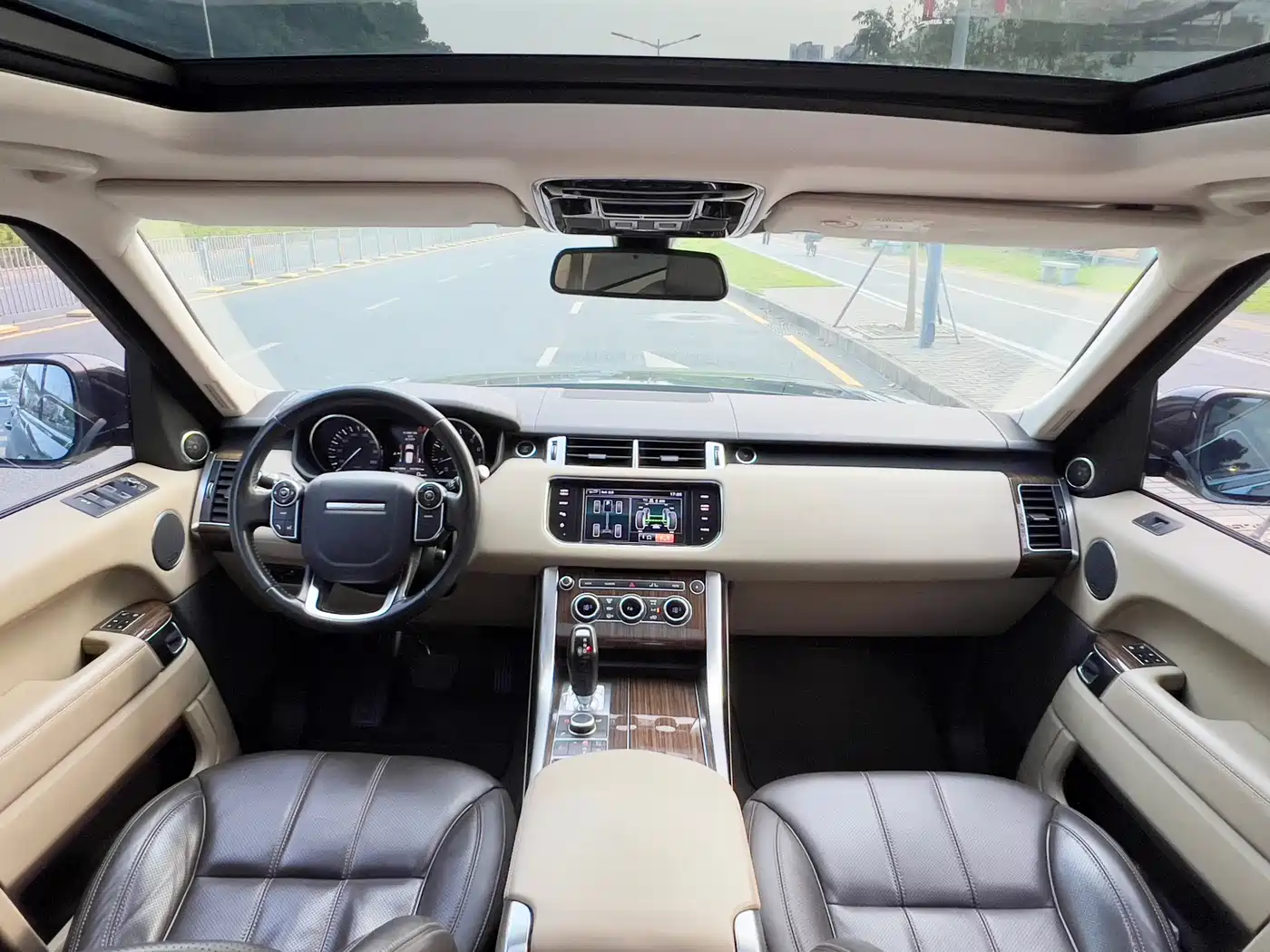 Land Rover Range Rover Sport 2015 3.0 SC V6 HSE фото 10