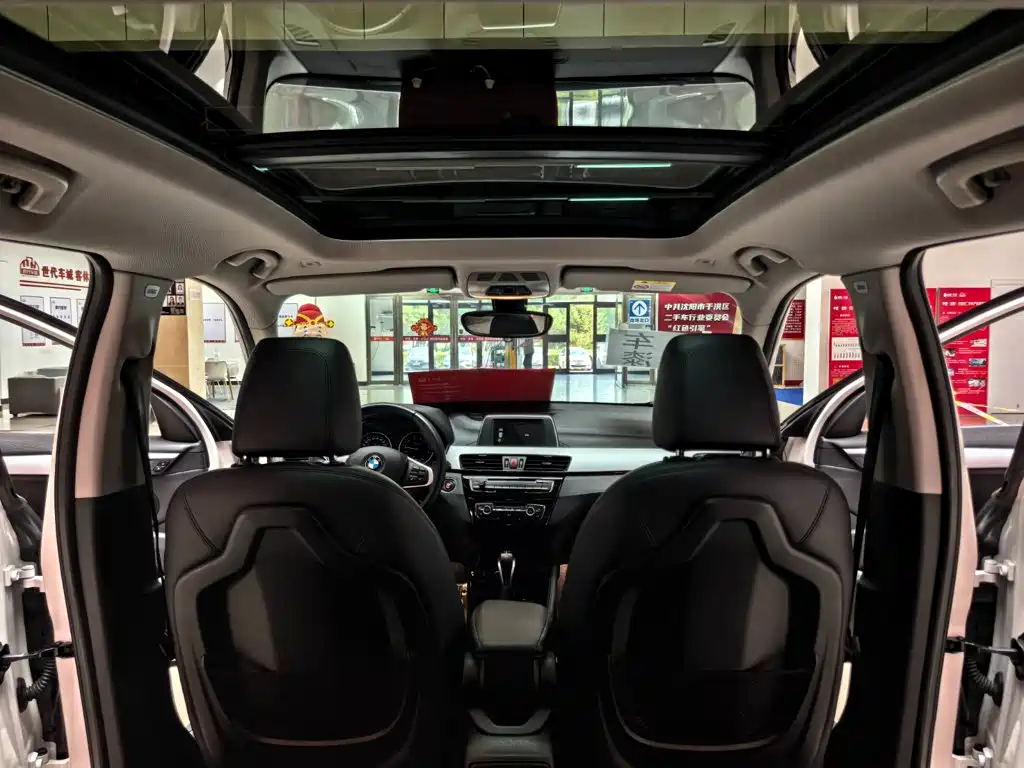 Фото 10 - BMW X1