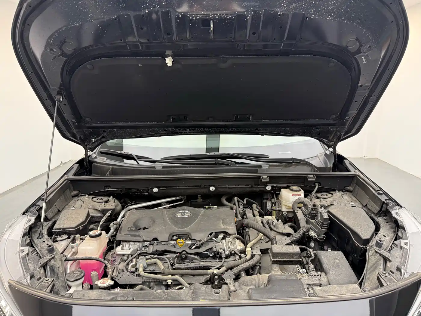 Toyota Wildlander 2023 Hybrid 2.5L E-CVT FWD Urban Edition фото 19