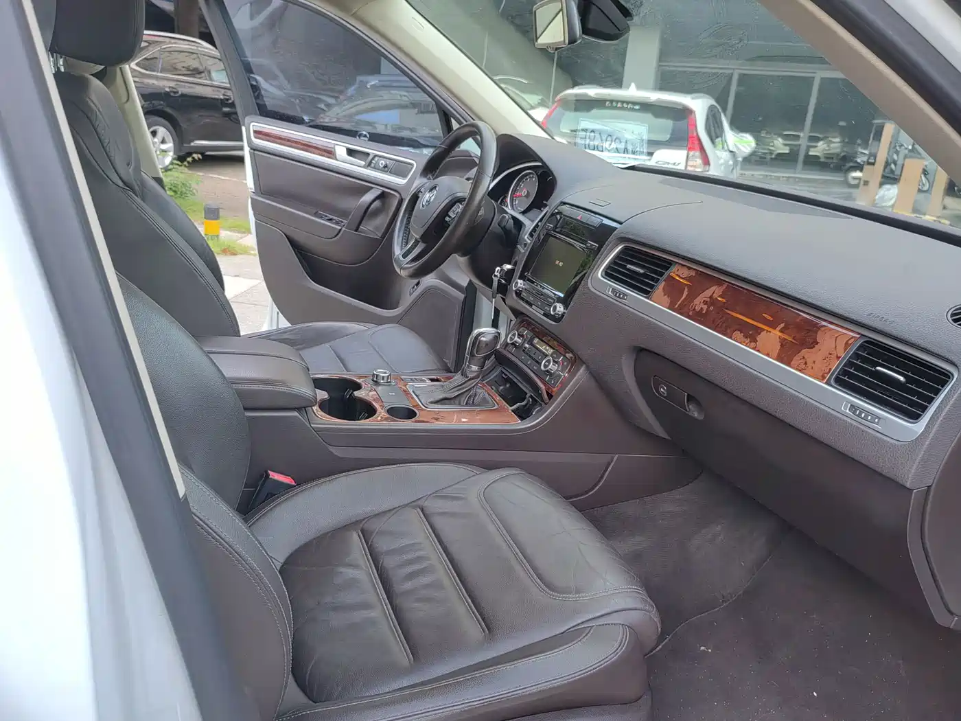 Volkswagen Touareg 2014 2011 3.0TSI Standard