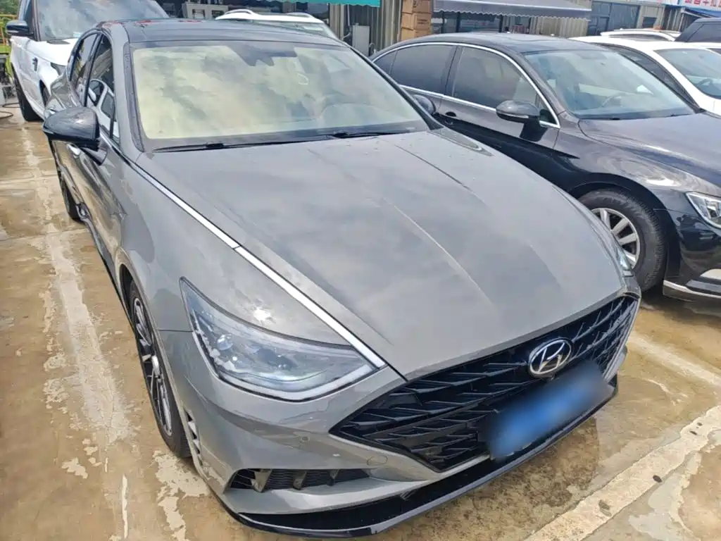 Фото 4 - Hyundai Sonata