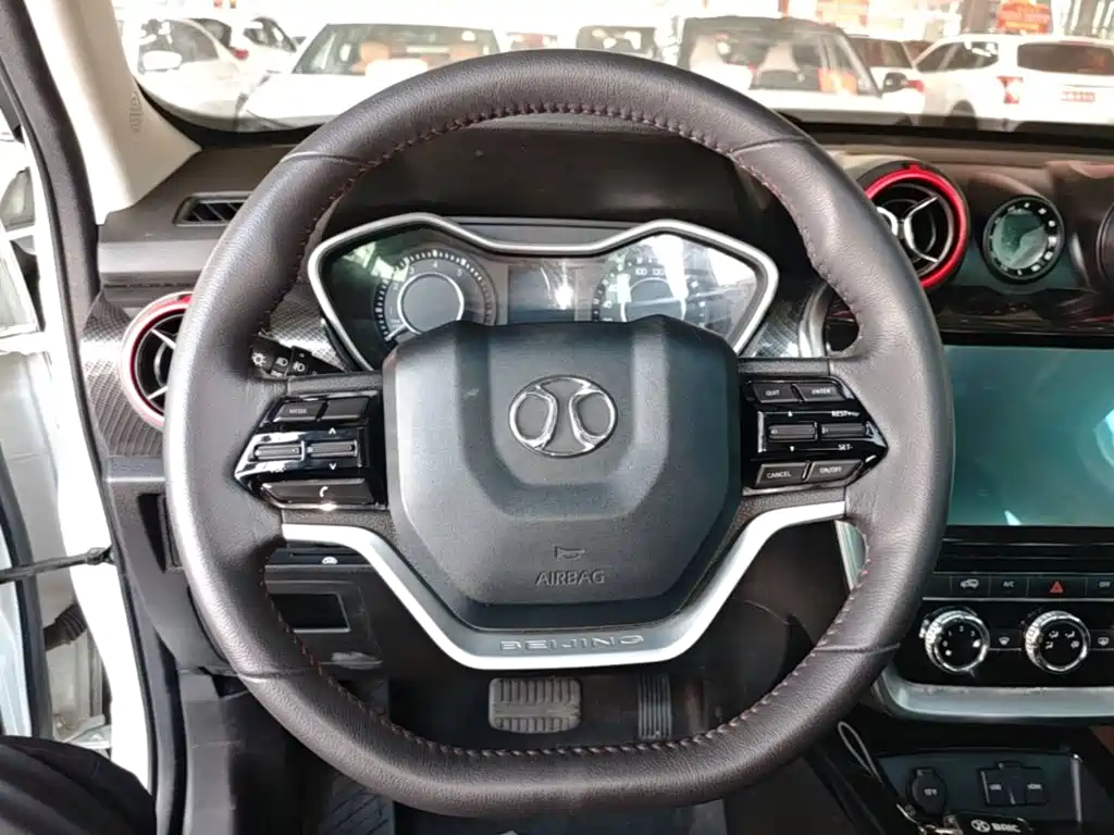BAIC ORV Beijing Offroad BJ20 2017 2016 1.5T CVT Luxury