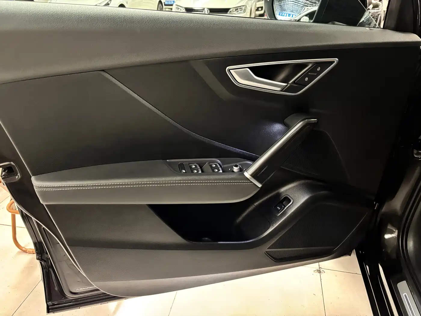 Photo 6 - Audi Q2L