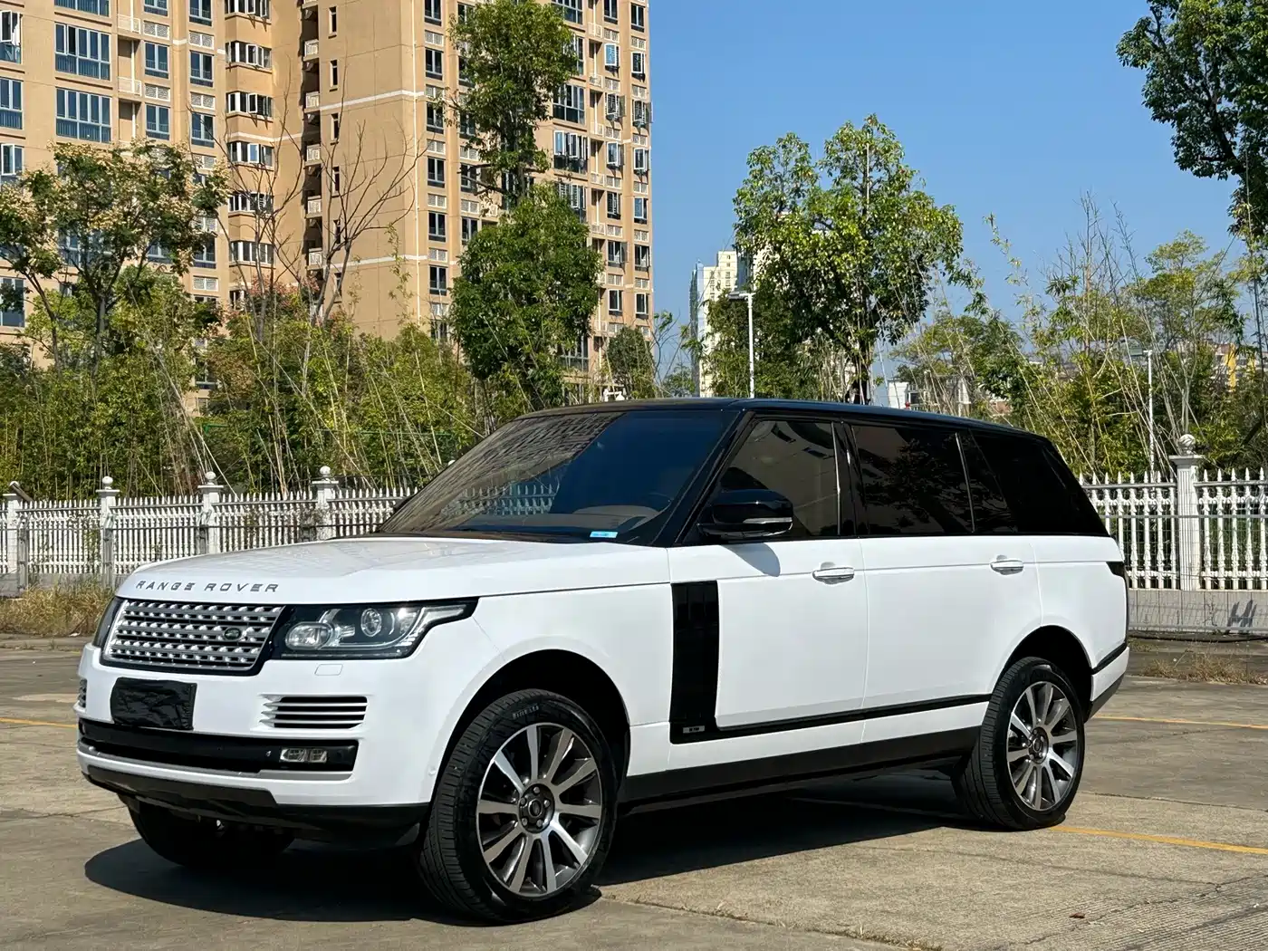 Land Rover Range Rover 2014 — пригон из Китая