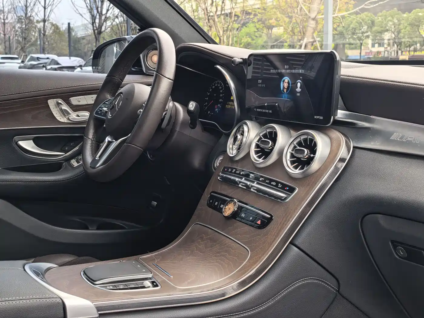 Mercedes-Benz GLC 2022 Facelift GLC 300 L 4MATIC Dynamic фото 12