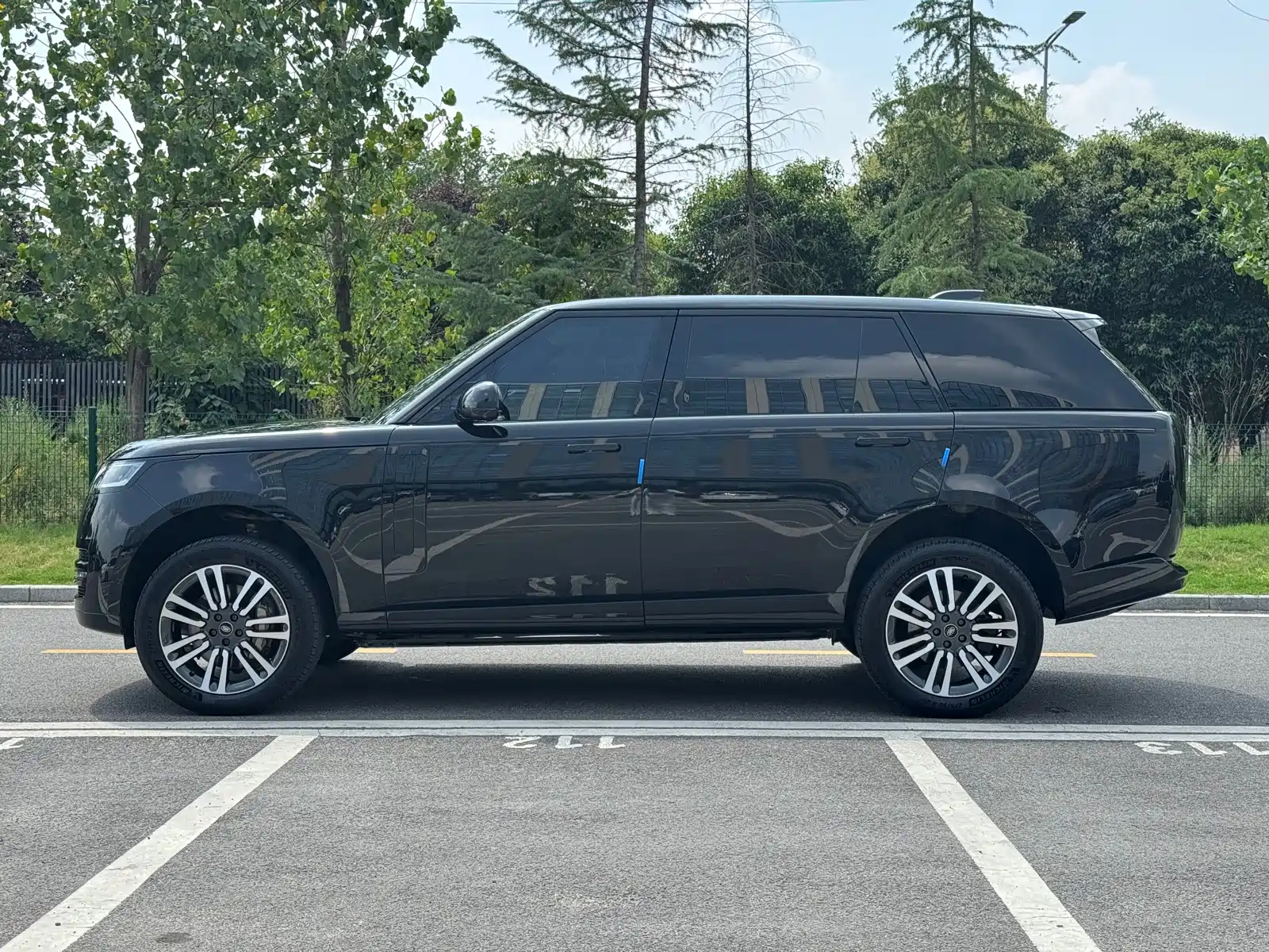 Photo 4 - Land Rover Range Rover