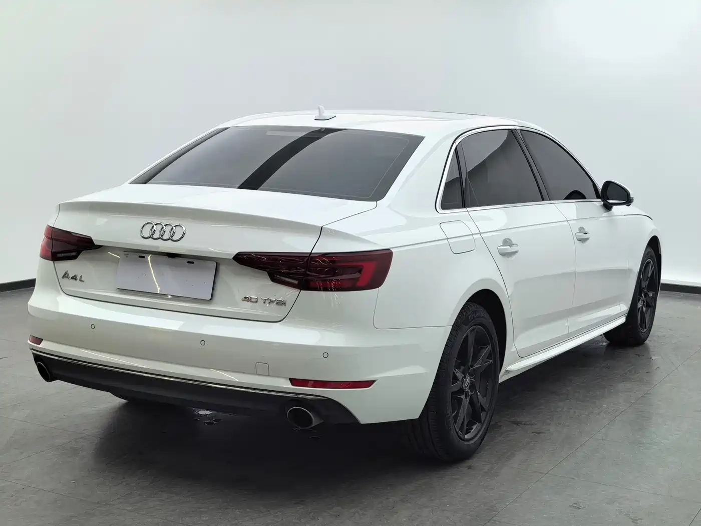 Audi A4L 2018 30th Anniversary 40 TFSI Progressive фото 4
