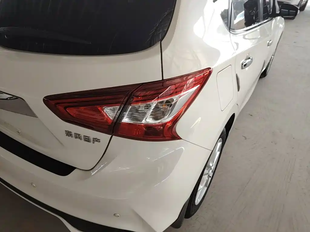 Nissan Tiida, миниатюра 8