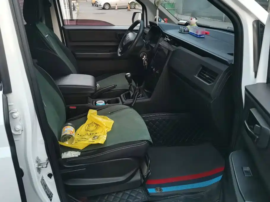 Wuling Motors Wuling Hongguang PLUS 2020 2019 1.5T Manual Standard 5-Seater