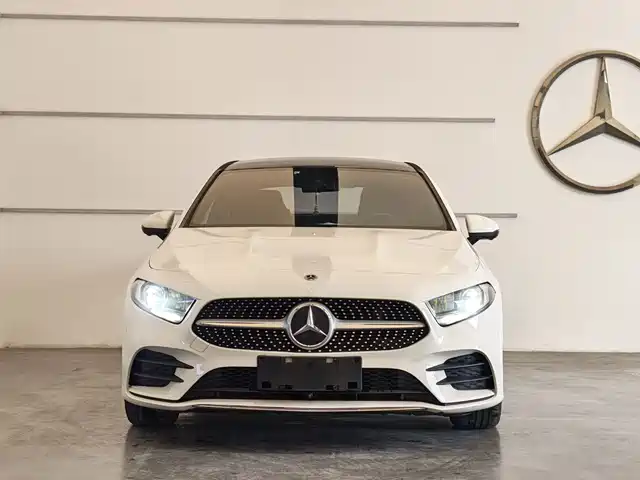 Mercedes-Benz A-Class 2021 A 180 L Sports Sedan — фото 4