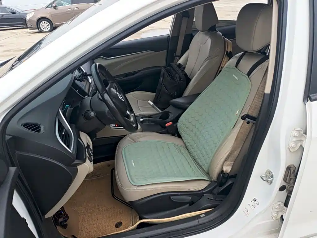 Фото 15 - Buick Excelle