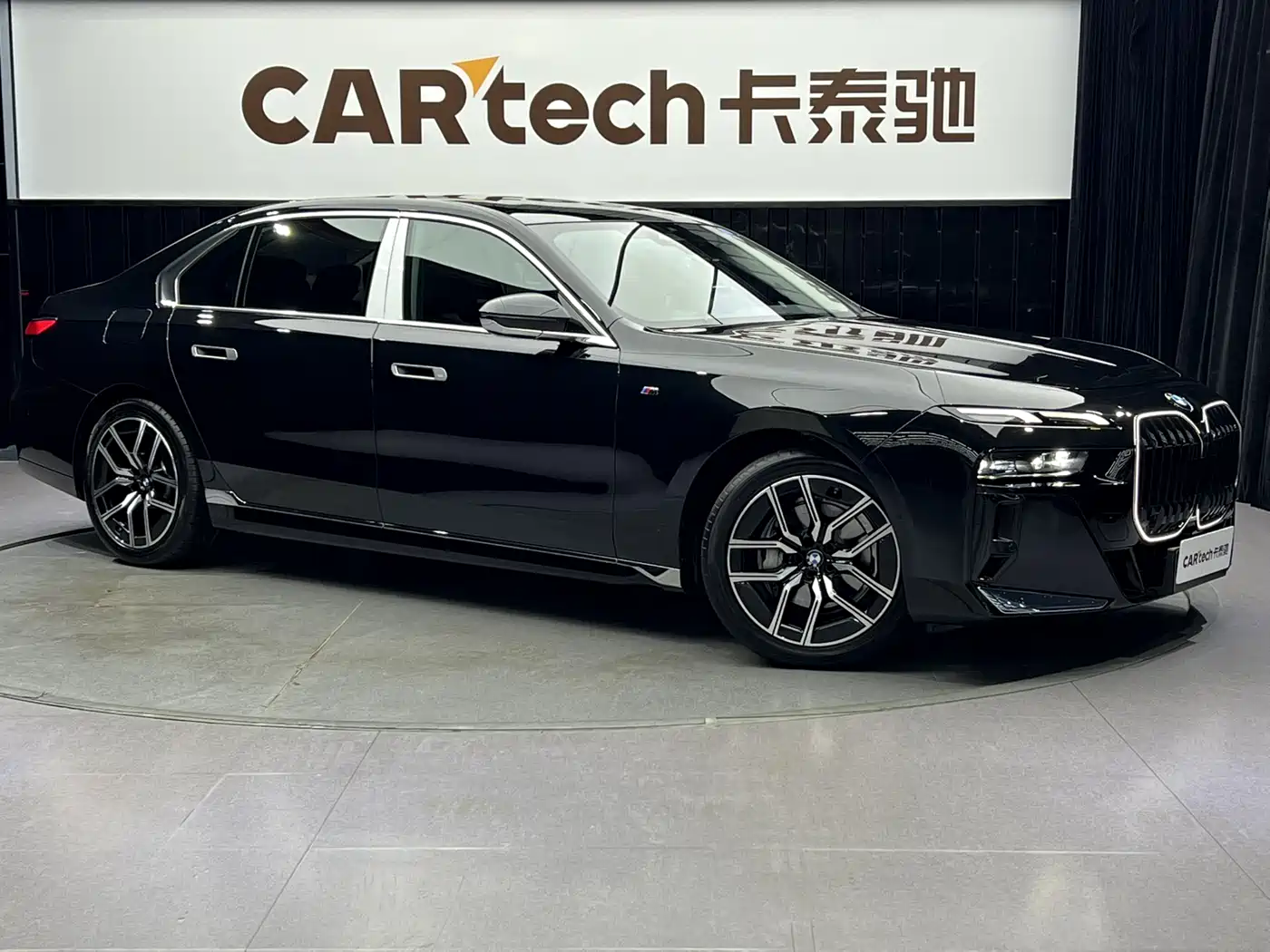 BMW 7 Series 2023 Model 735Li M Sport Package фото 2