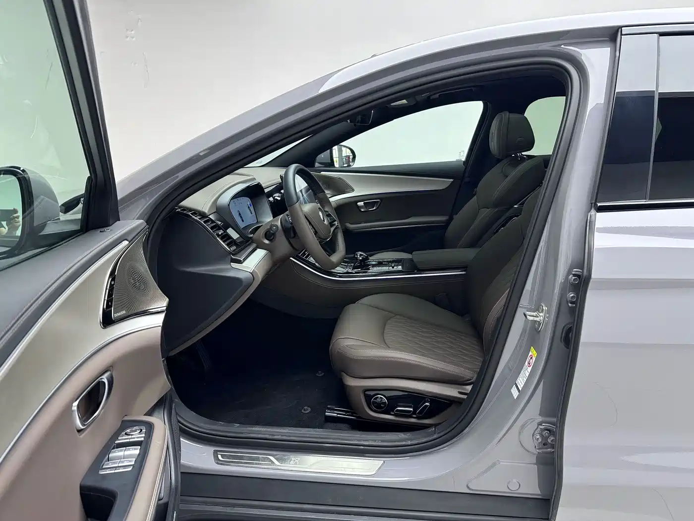 BYD Han 2025 2025 DM-i Smart Driving Edition 125KM LiDAR Flagship