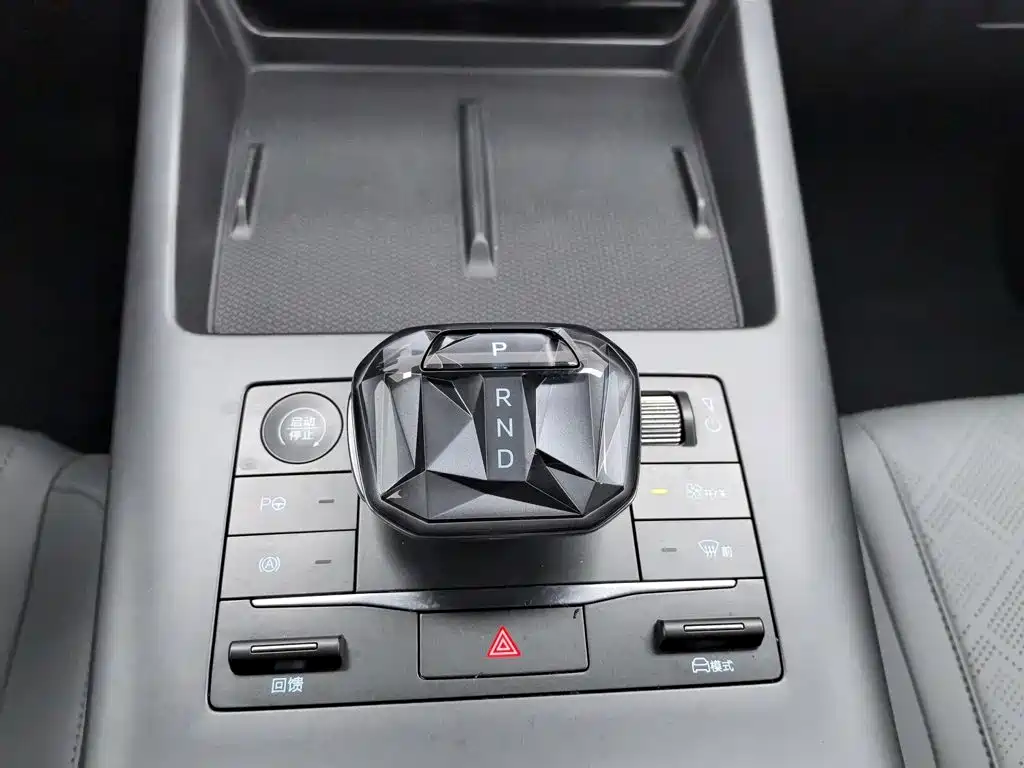 Фото 13 - BYD Qin PLUS