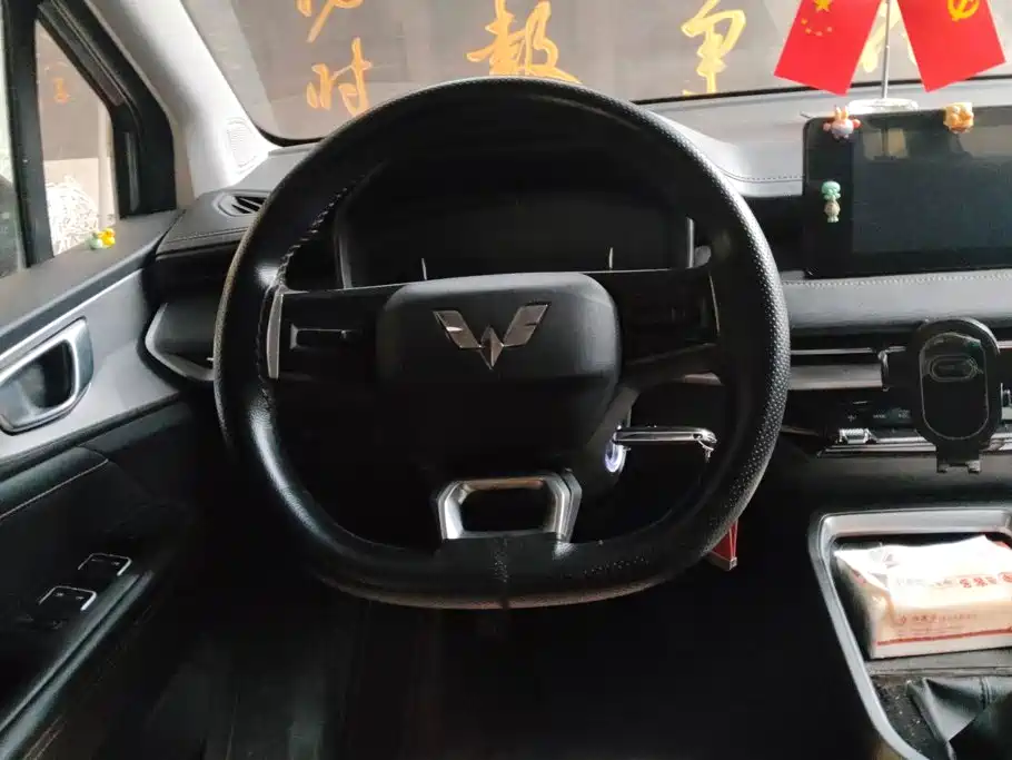 Wuling Motors Wuling Jiachen 2023 2022 1.5L Manual Light Comfort Edition