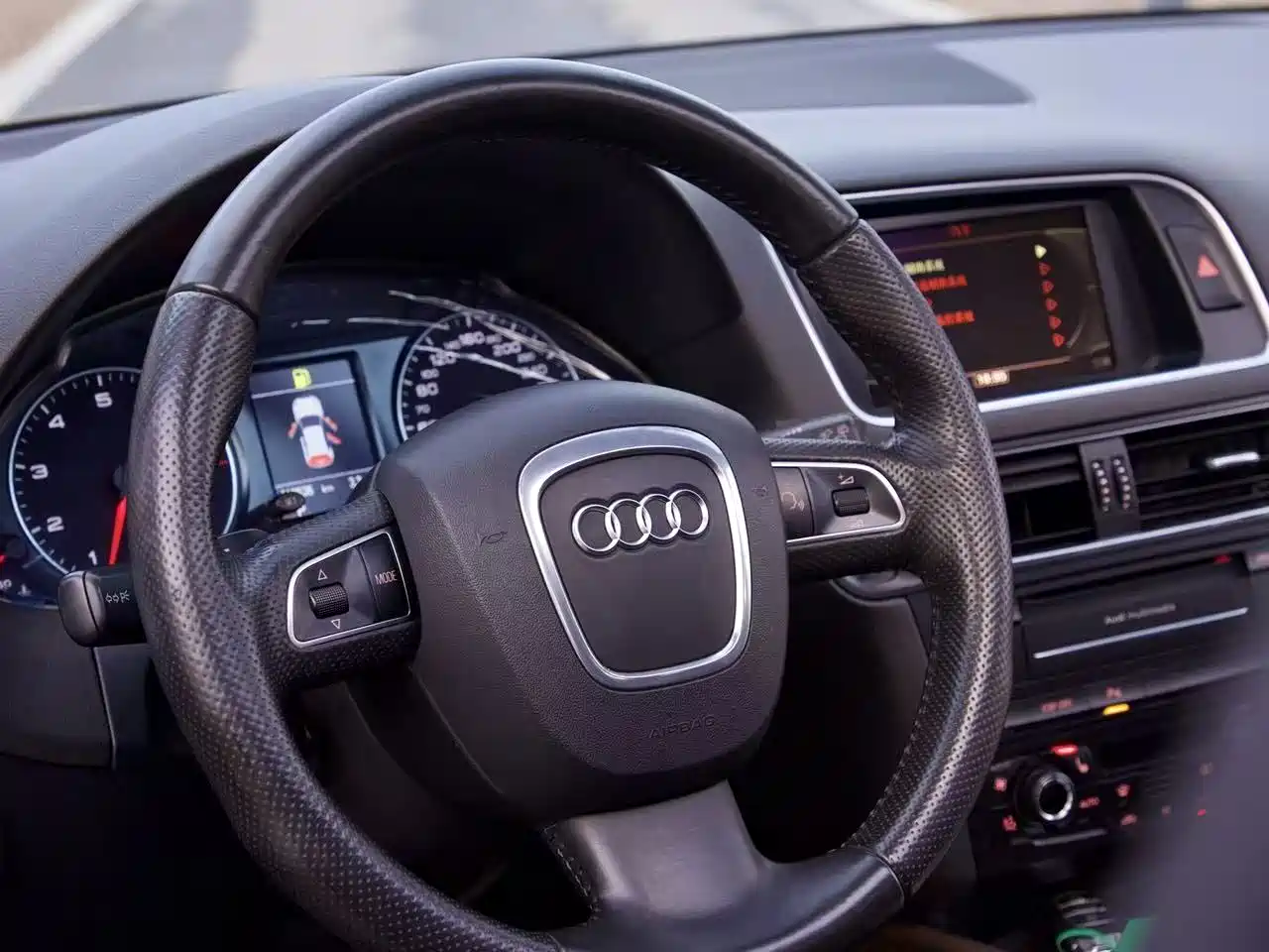 Audi Q5 (Import) 2010 3.2FSI Sport фото 16