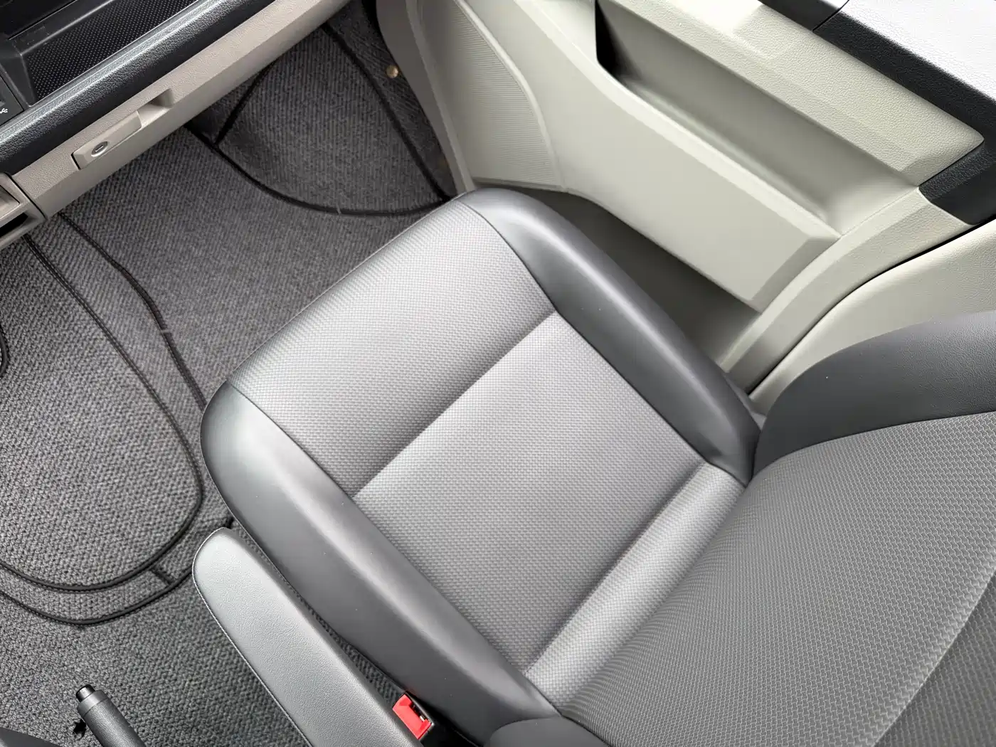 Volkswagen Caravelle 2018 2.0TSI 4WD Luxury Edition 7-Seater фото 13