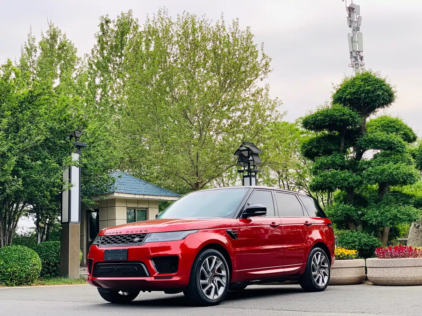 Land Rover Range Rover Sport 2018 3.0 SC V6 Fashion Genesis DYNAMIC фото 3