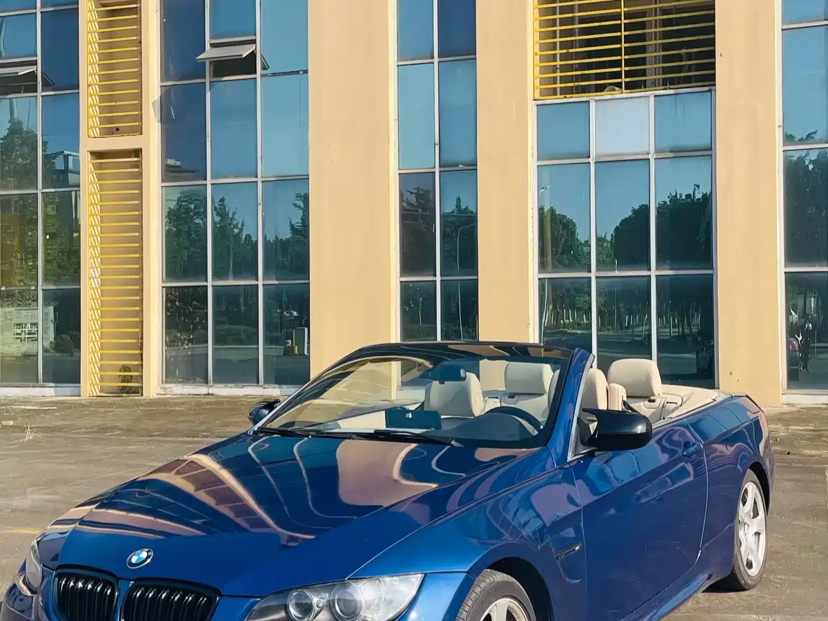 BMW 3 Series (Import) 2011 325i Convertible Coupe фото 2