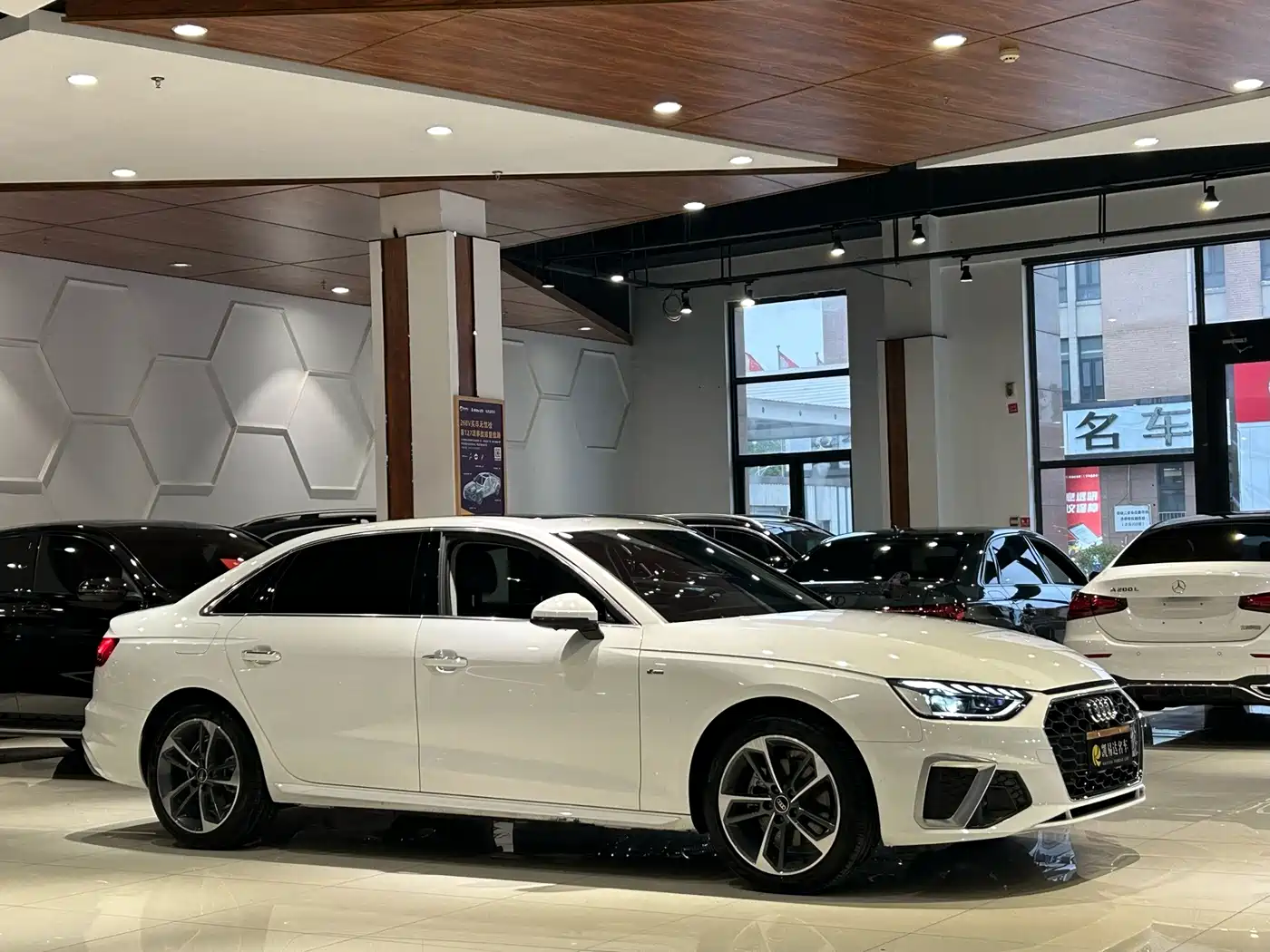 Audi A4L 2025 2025 2 Million Celebration Edition 40 TFSI Fashion Dynamic
