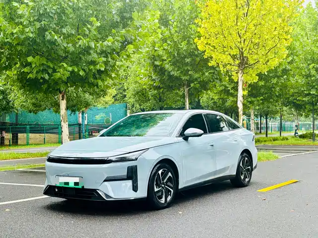  Geely Galaxy Galaxy L6 2024 125km PLUS Soaring Dragon Edition