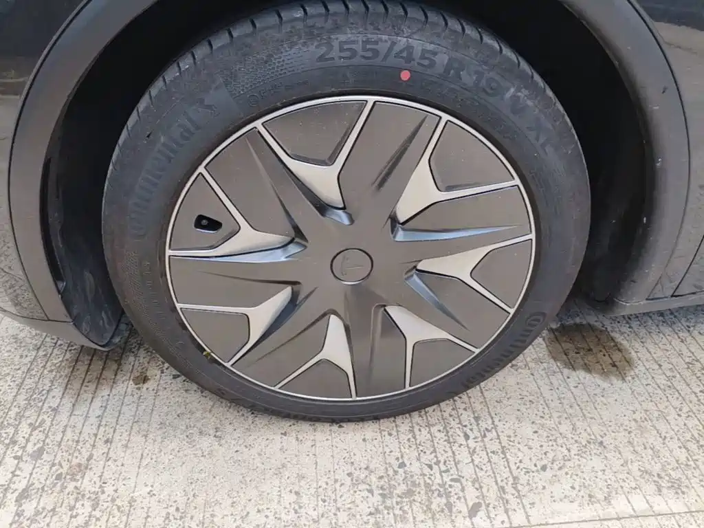 Tesla Model Y L 2026 2025 Facelift Long Range AWD