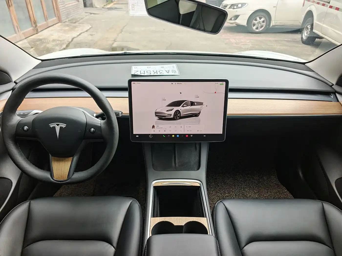 Фото 6 - Tesla Model 3
