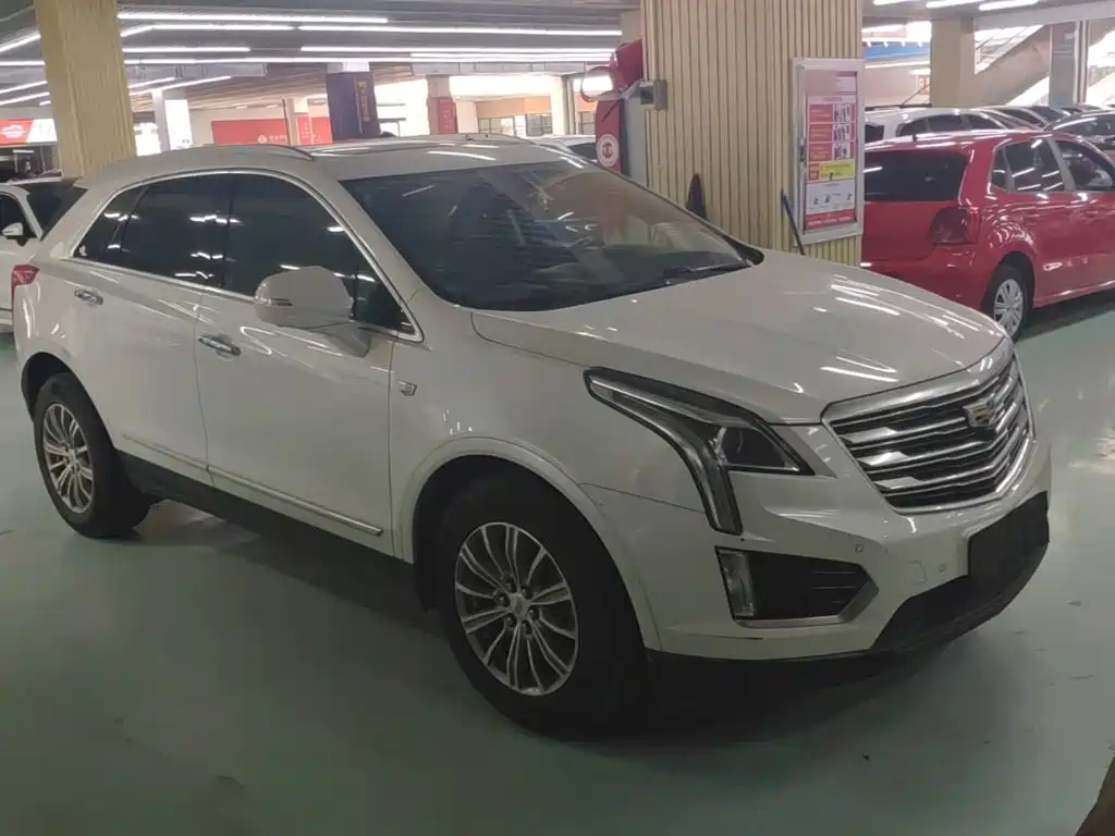 Cadillac XT5 2017 2016 25T Luxury Model