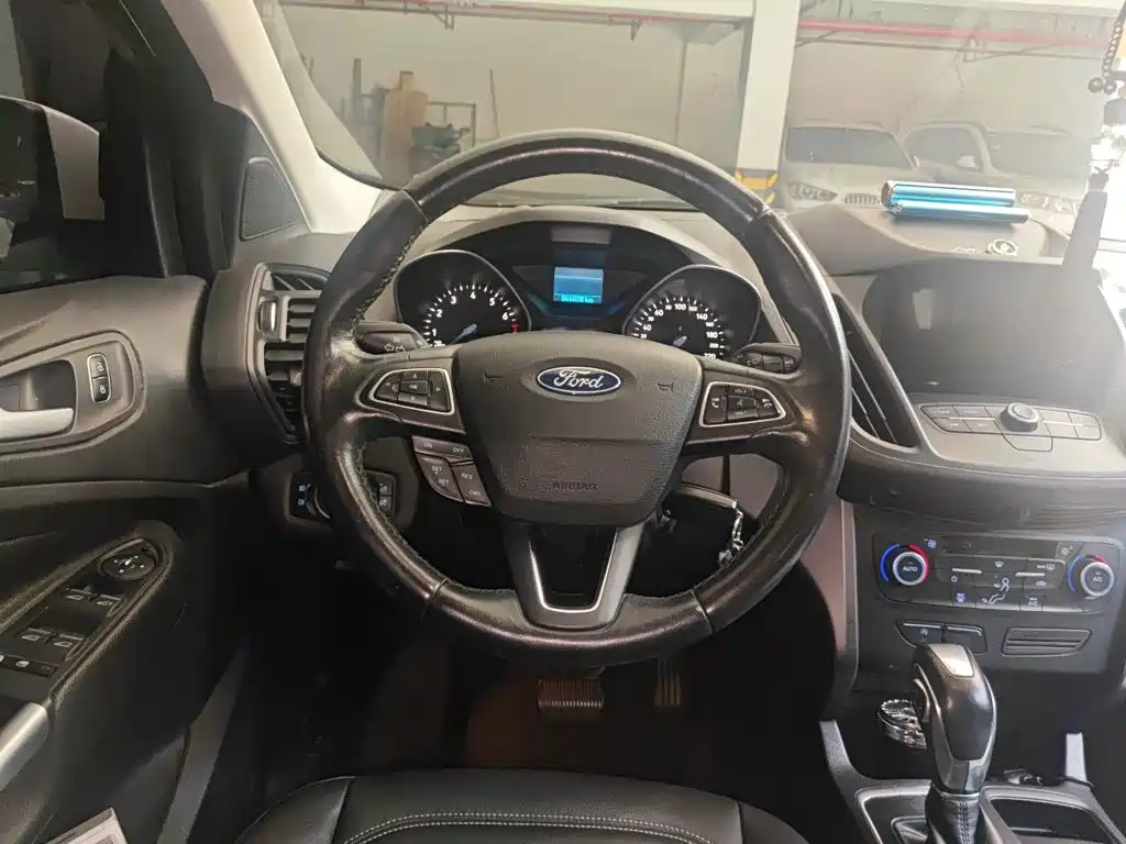 Ford Kuga 2020 2019 EcoBoost 180 2WD Platinum Wing Edition China VI
