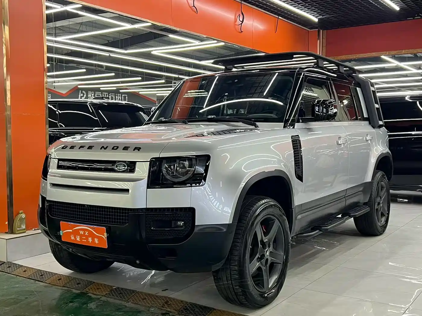 Land Rover Defender 2021 110 P400 X