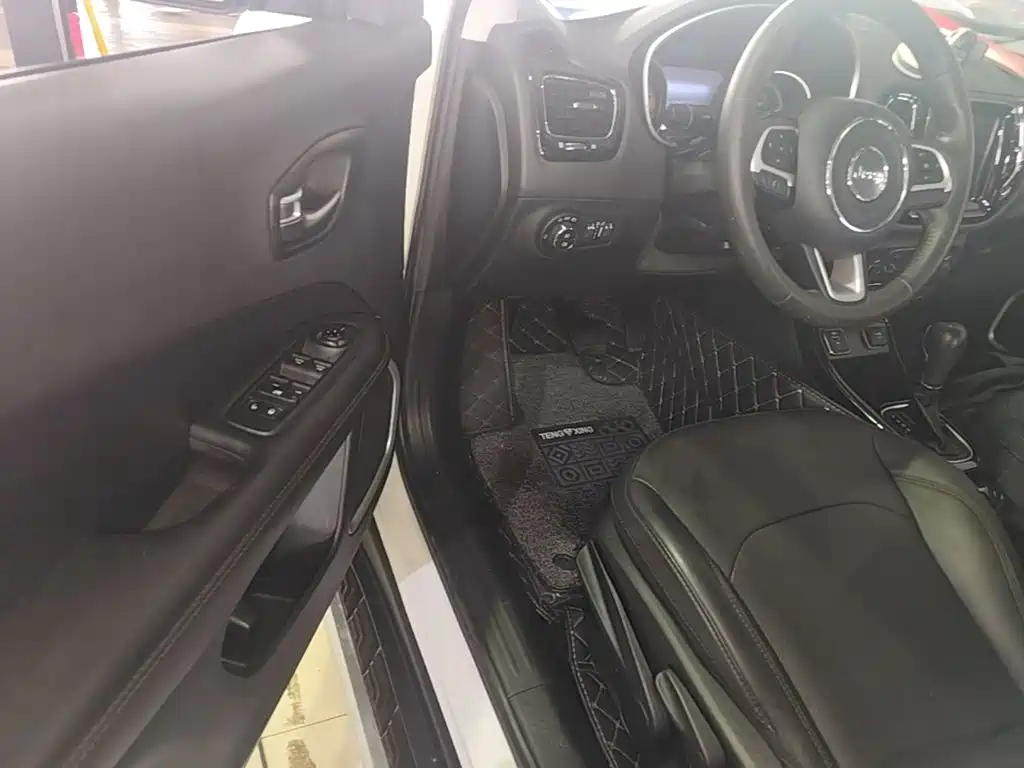 Jeep Compass 2021 2019 220T Automatic Family Edition