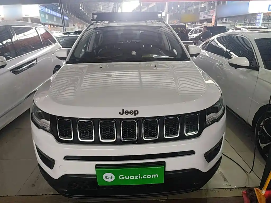 Фото 3 - Jeep Compass