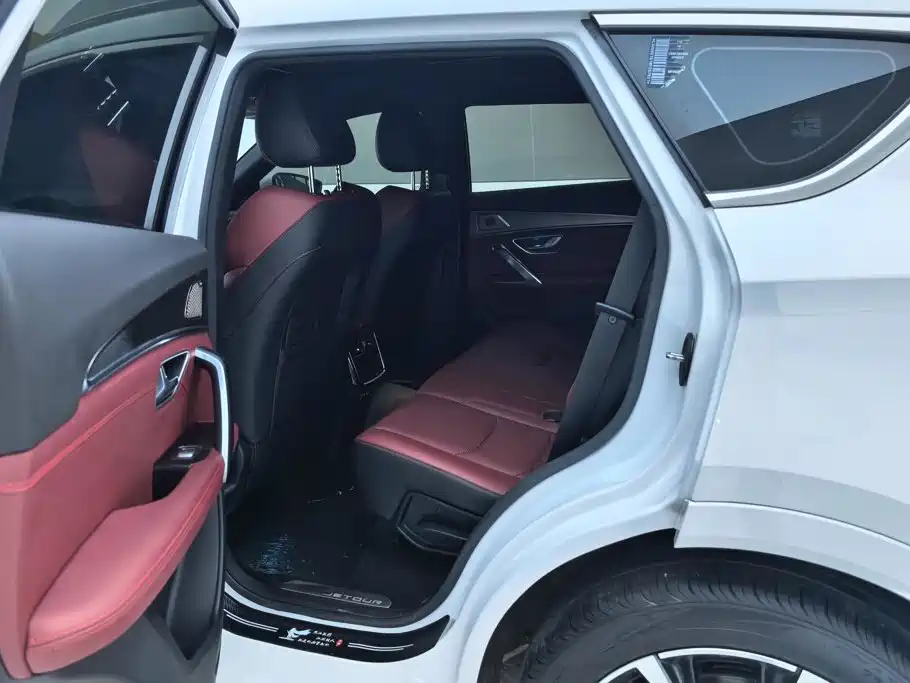 Jetour X70 PLUS 2021 2021 Facelift 1.6T DCT Di 7-seater