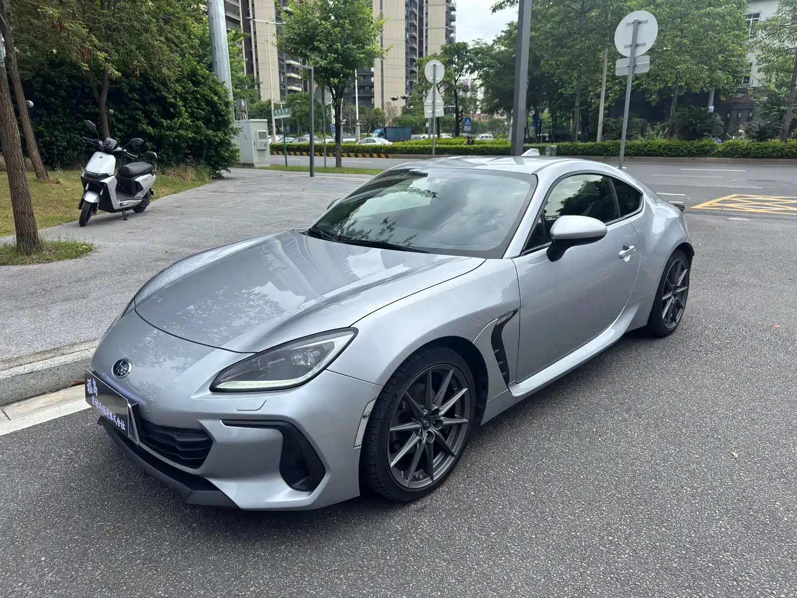 Фото 1 - Subaru BRZ