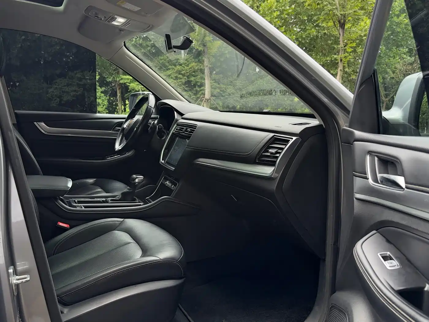 Roewe RX8 2019 2018 30T 2WD Flagship Edition