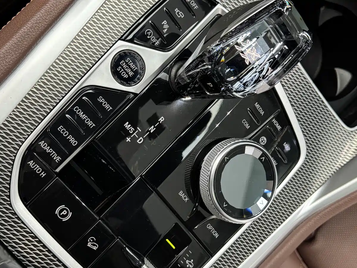 Photo 16 - BMW X6