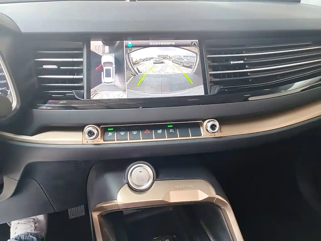 Photo 13 - Haval H6
