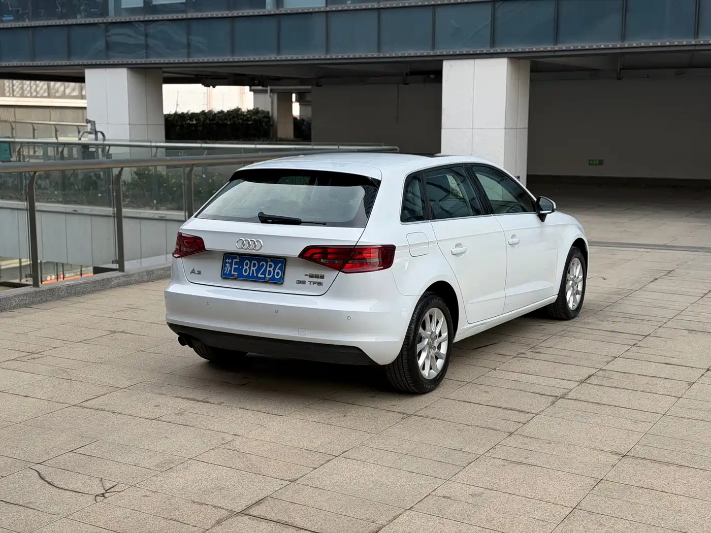 Audi A3 2014 Sportback 35 TFSI Automatic Fashion фото 6