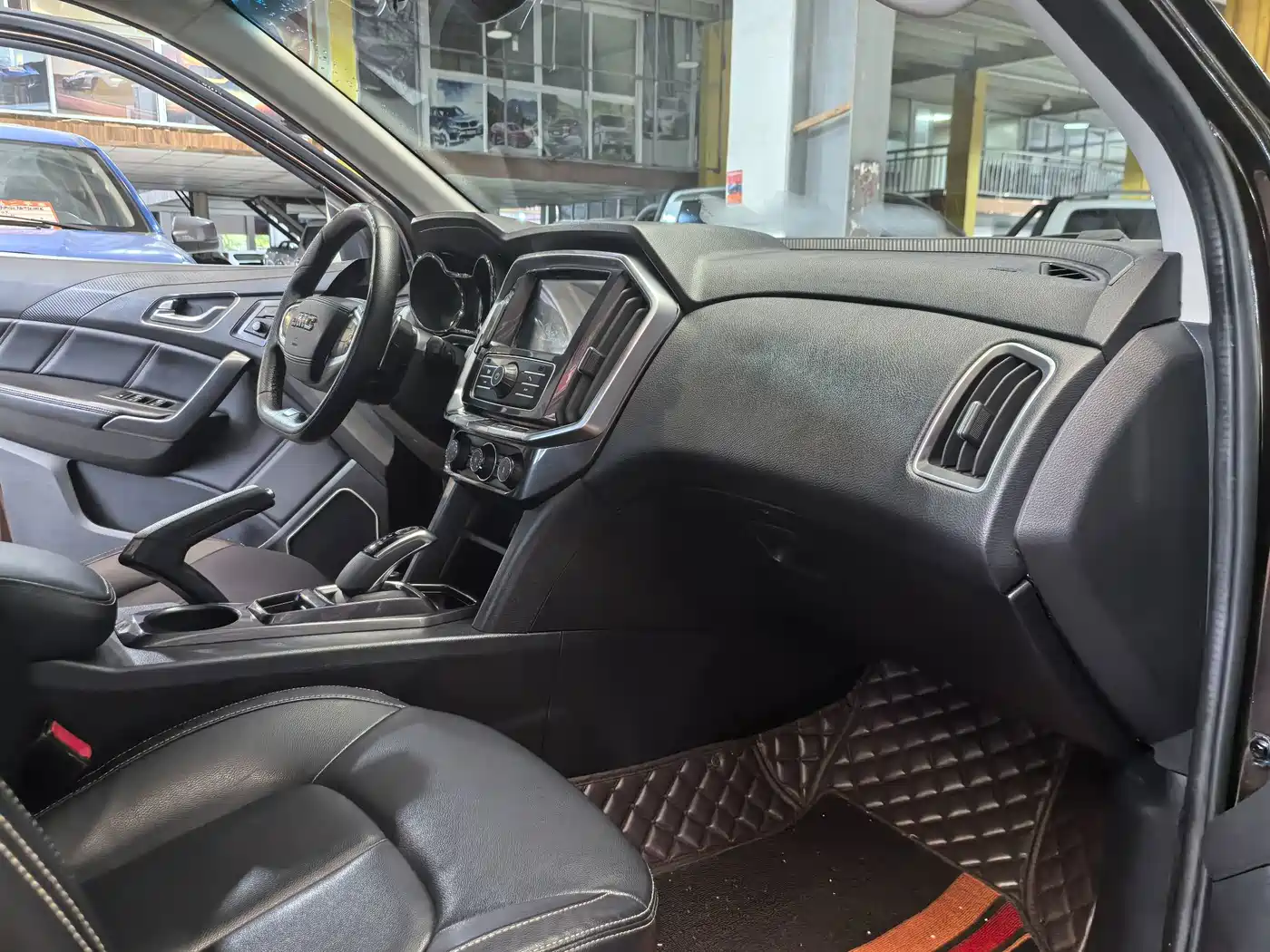 Jiangling Yuhu 7 2021 2020 Model 2.0T Diesel Automatic 2WD Comfort Long Wheelbase China VI JX4D20A6L