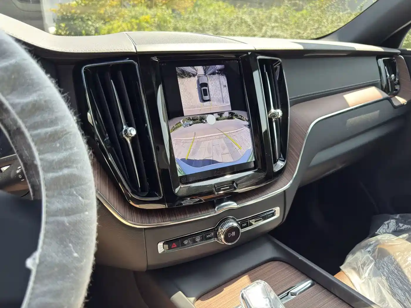 Volvo XC60 Plug-in Hybrid 2026 2025 Plug-in Hybrid Long Range AWD Zhiyuan Luxury Edition