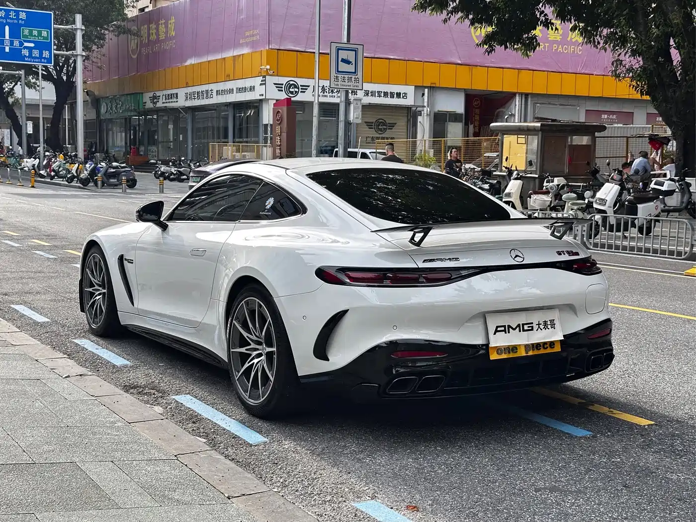 Mercedes-Benz AMG GT, миниатюра 15