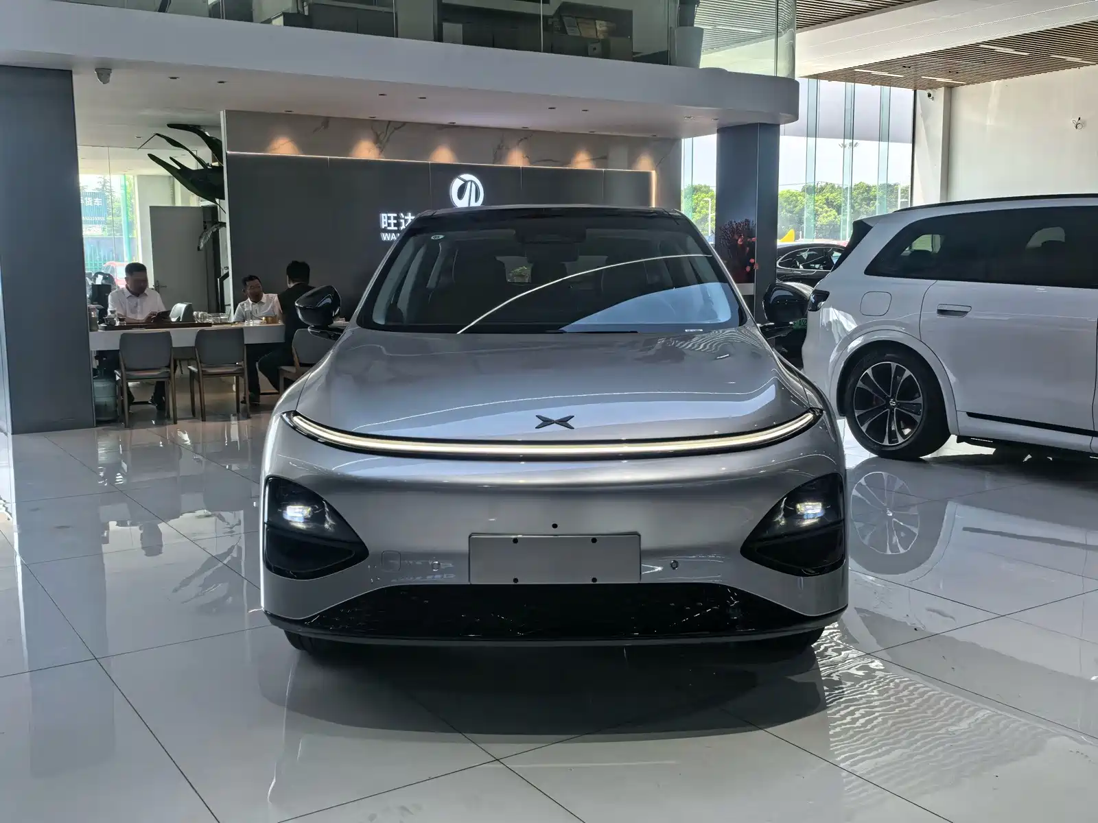 Фото 2 - XPeng G6