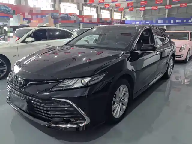 Toyota Camry 2.0G, Люкс