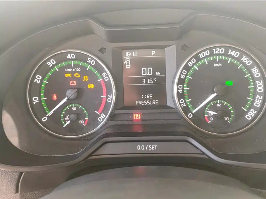 Škoda Octavia 2018 TSI230 DSG Comfort Edition фото 14