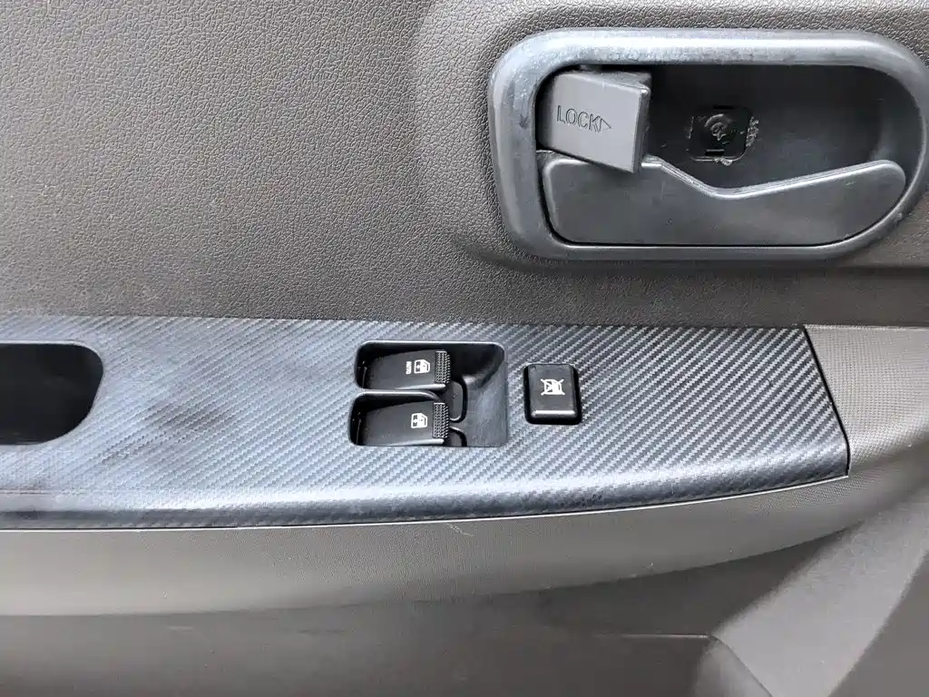 Wuling Motors Wuling Hongguang 2015 2014 1.5L Base Model