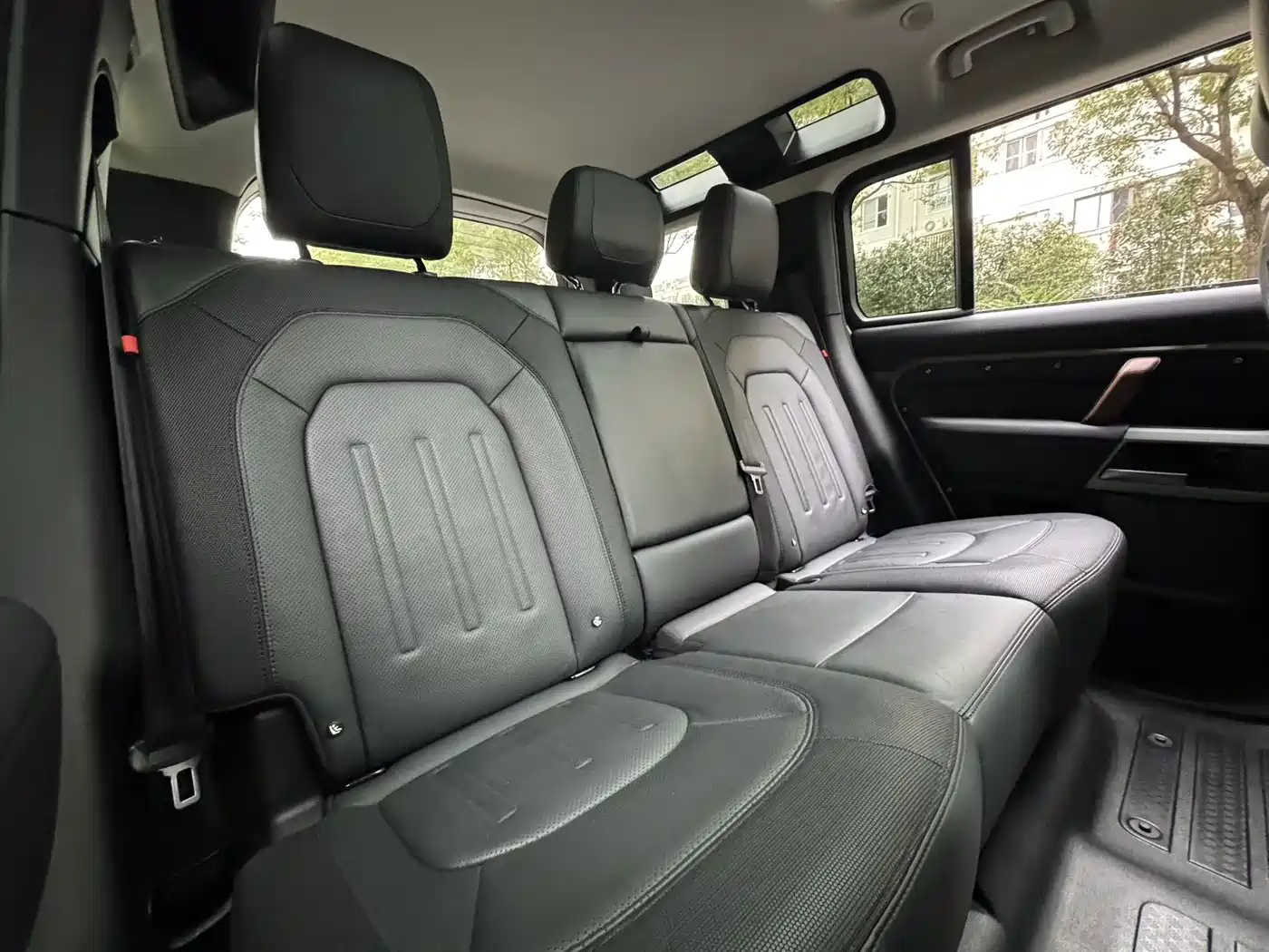Land Rover Defender 2022 110 P400 X-DYNAMIC HSE фото 14