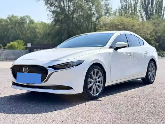Mazda Mazda3 Axela 2.0L, автомат