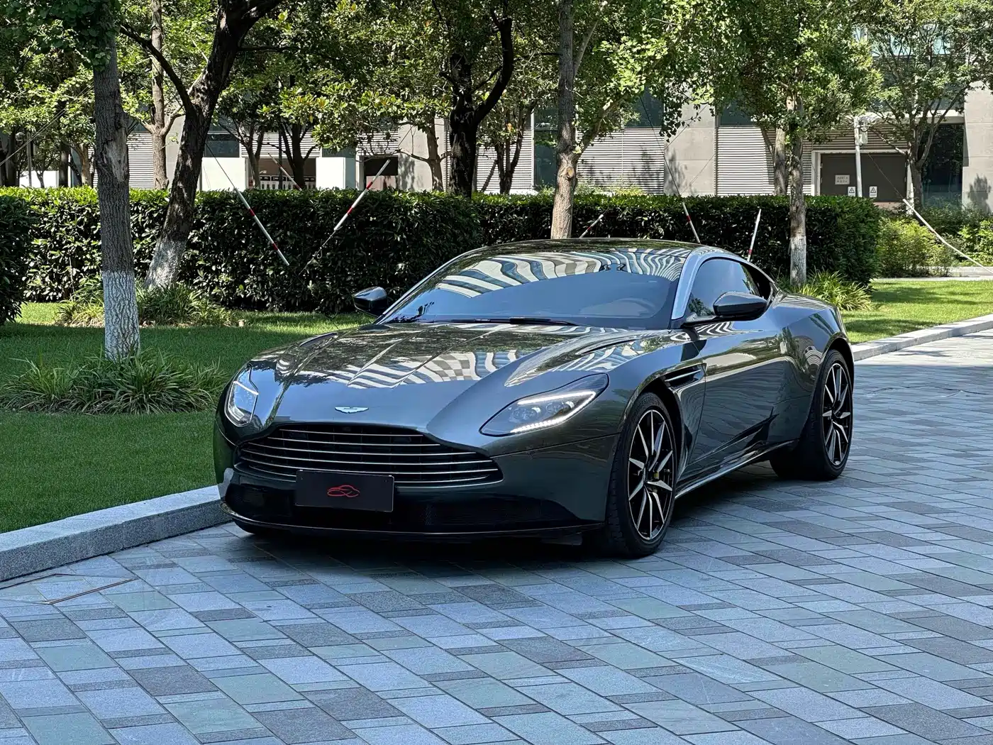 Aston Martin DB11 2018 2017 4.0T V8