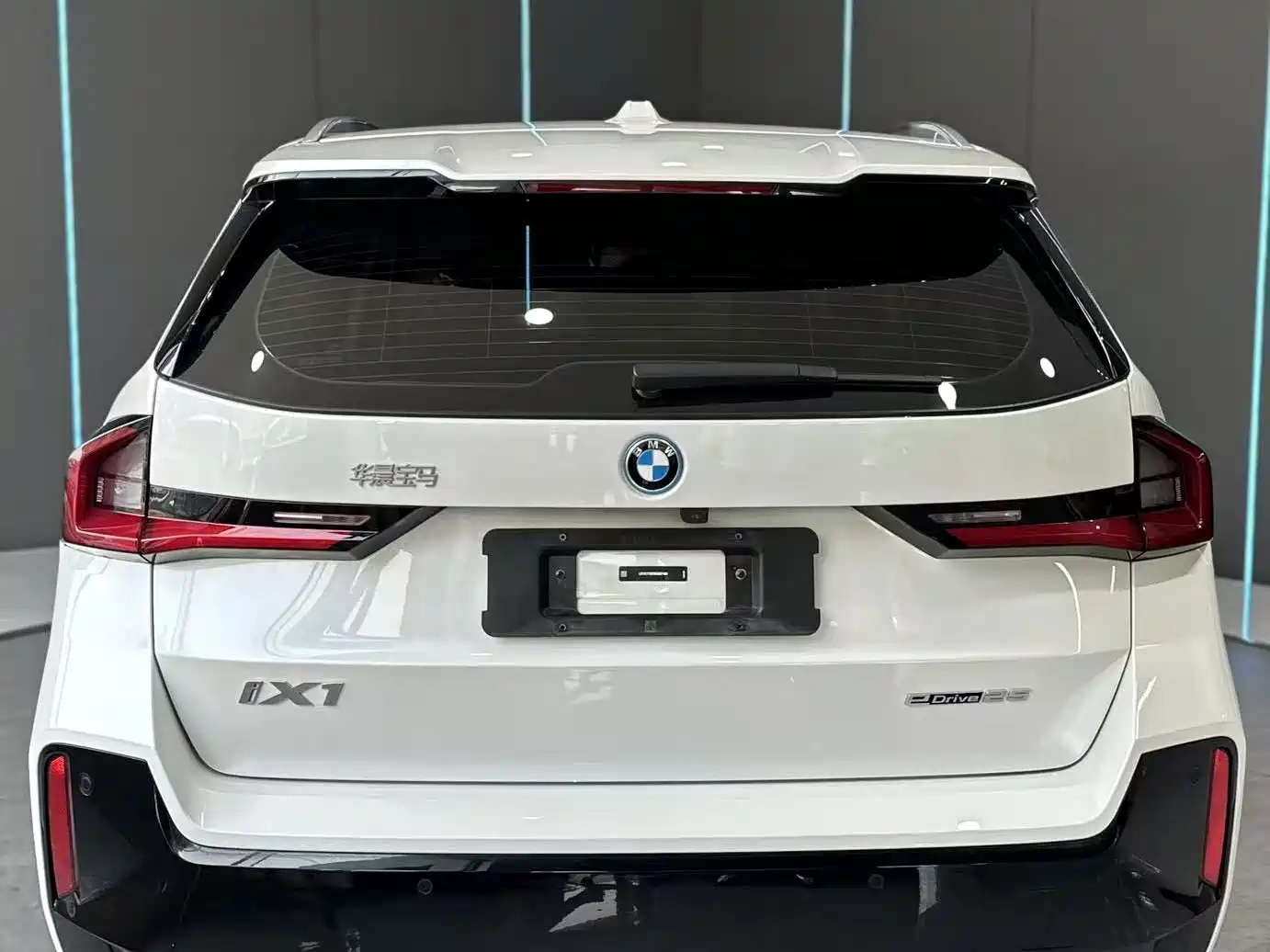 BMW iX1 2024 2023 eDrive25L M Sport Package