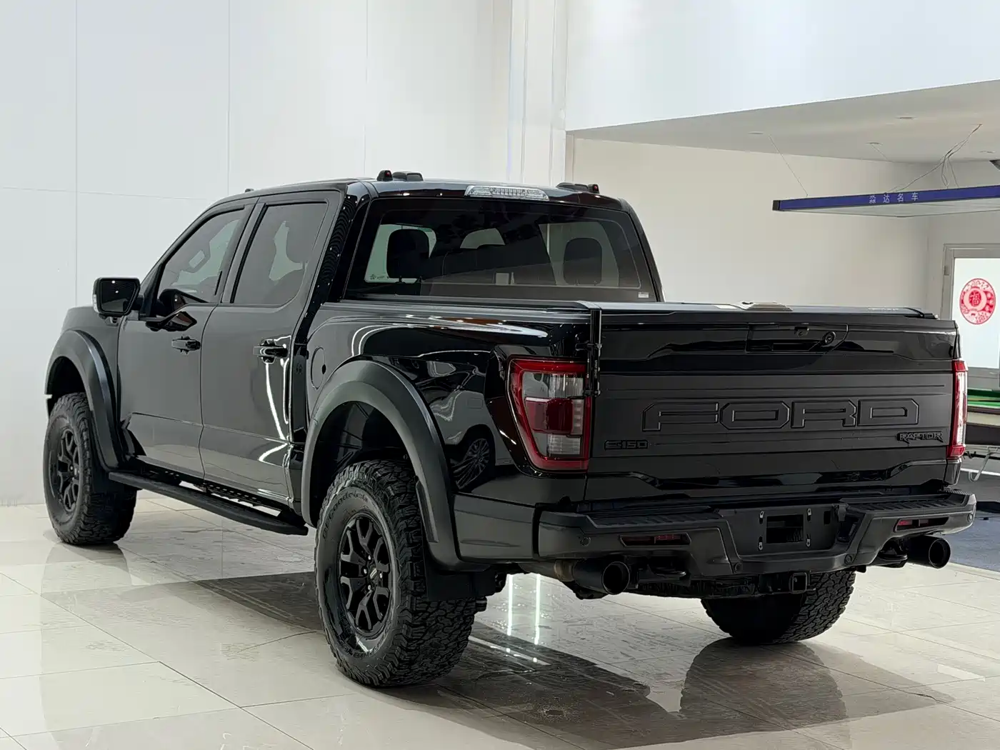FORD F-150 RAPTOR
